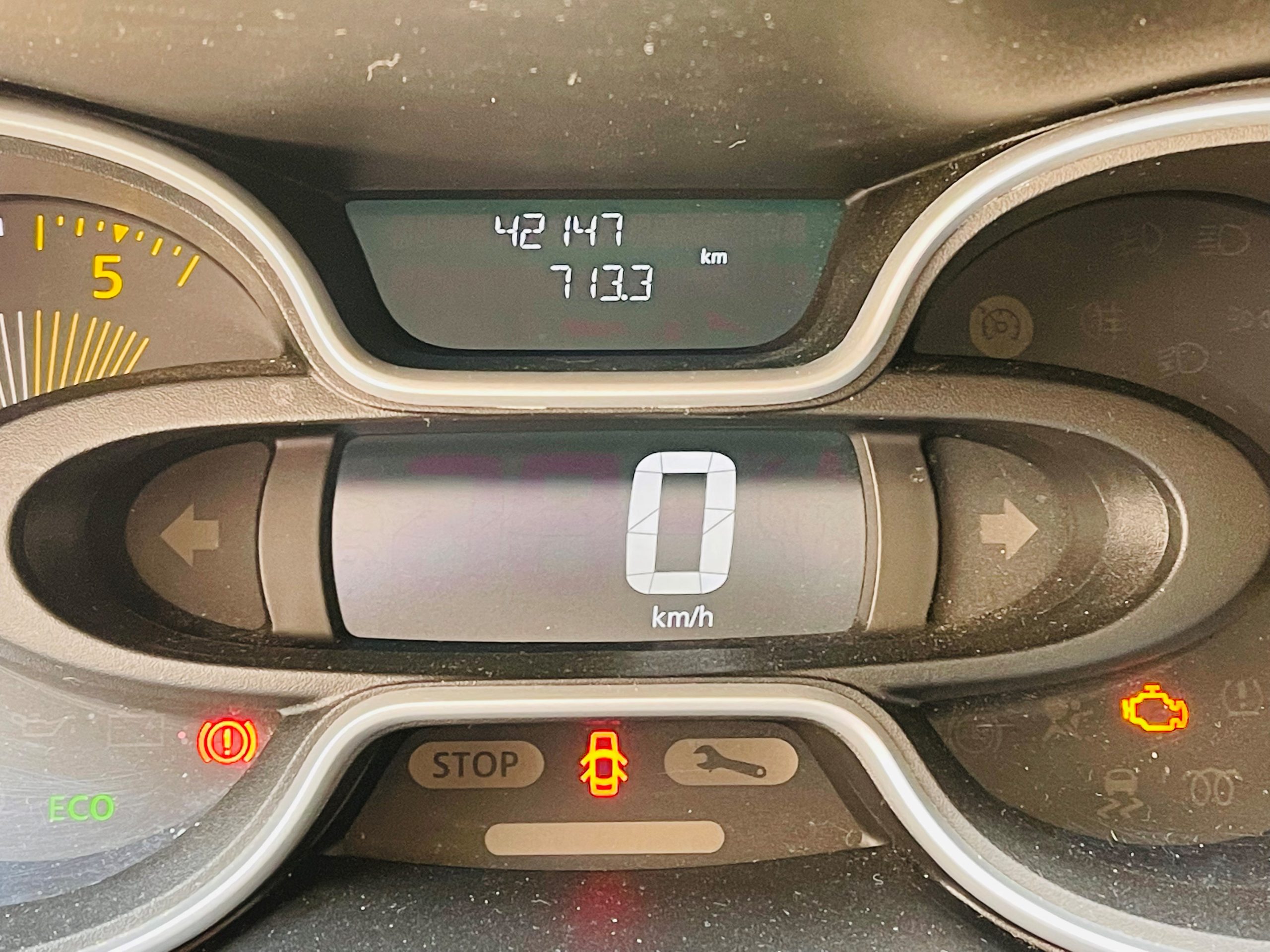 NISSAN NV300 4 scaled